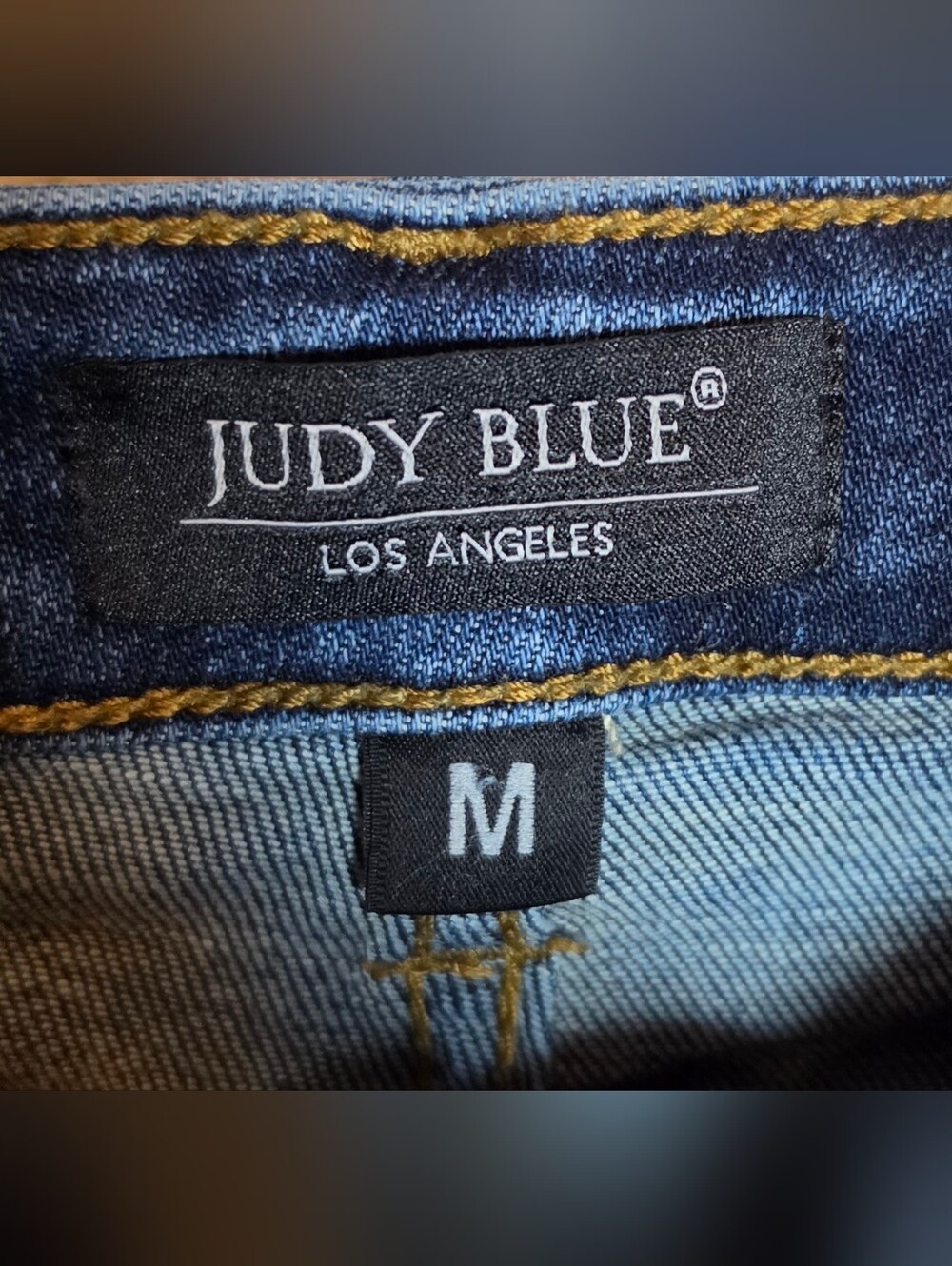 Judy Blue High Rise Denim Shorts Medium Wash Non Distressed Stretch Size M - Picture 3 of 5